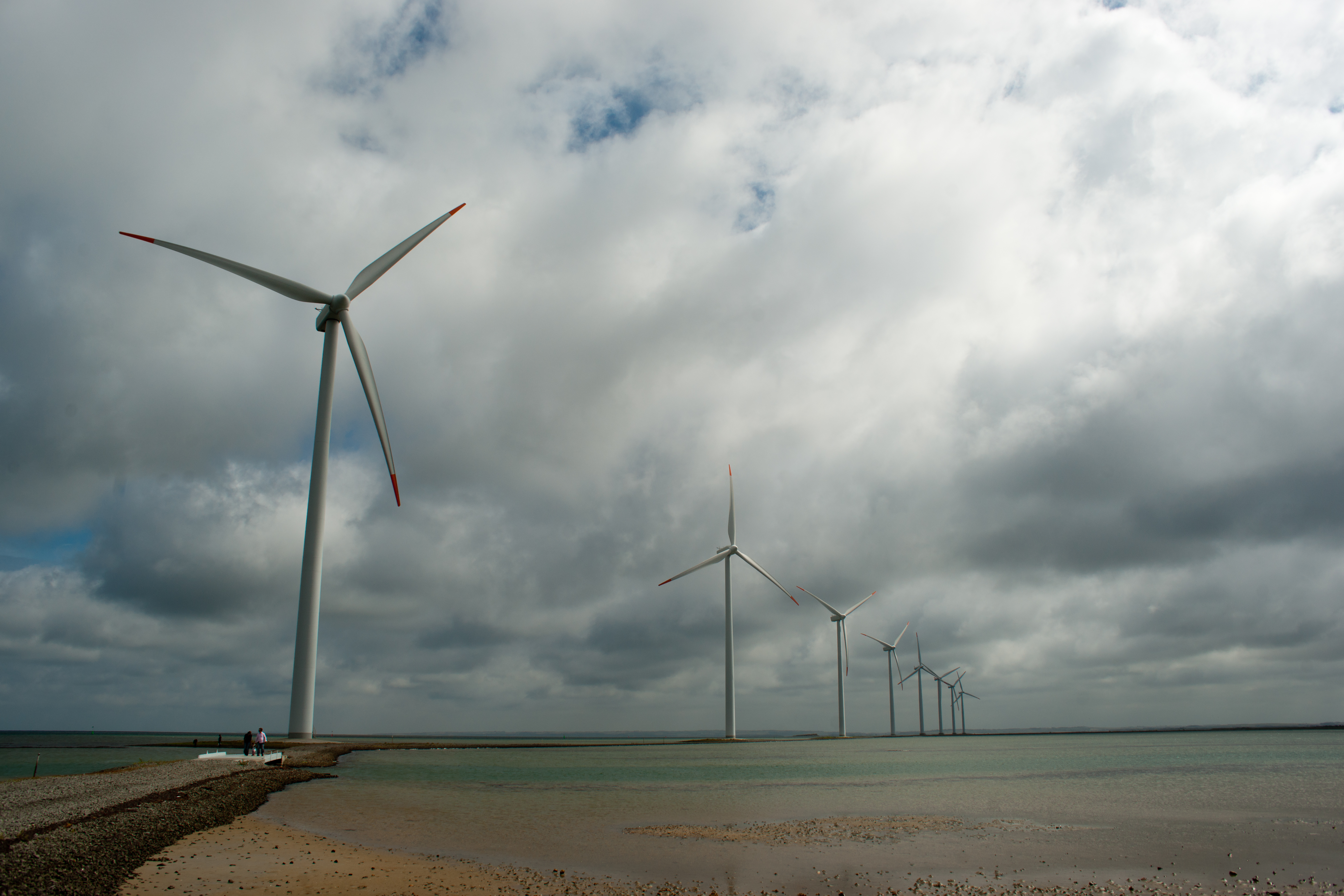 1. L'essor de l'éolien marin : opportunités et ⁢enjeux pour l'industrialisation de la filière